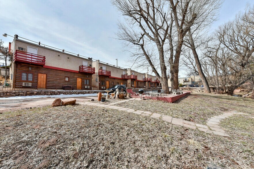 More Photos Of 54 Manitou Ave, Manitou Springs Hotel For Sale