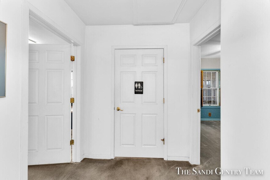 More Photos Of 4631 Harvey St, Norton Shores Medical For Sale