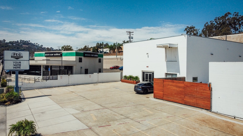More Photos Of 800 El Cajon Blvd, El Cajon Service For Sale