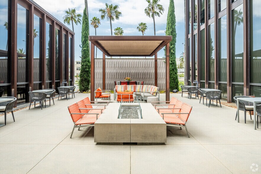 More Photos Of 18650 MacArthur Blvd, Irvine Office For Lease