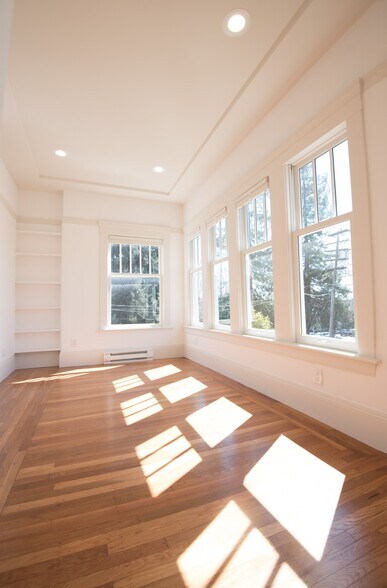 More Photos Of 5687 Miles Ave, Oakland Apartments For Sale