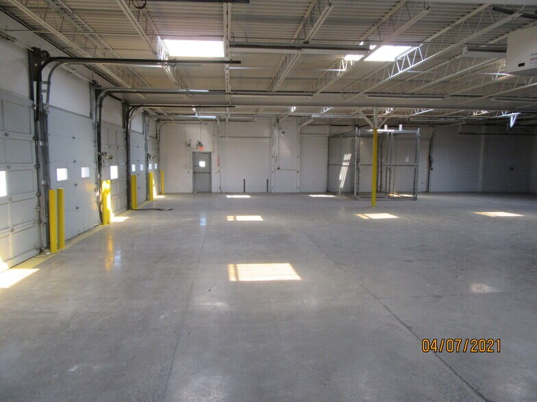 More Photos Of 6454 Taft Rd E, East Syracuse Warehouse For Lease