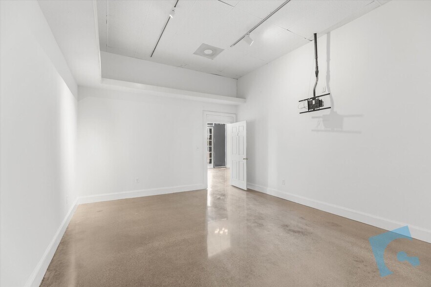 More Photos Of 4209 Colleyville Blvd, Colleyville Unknown For Lease