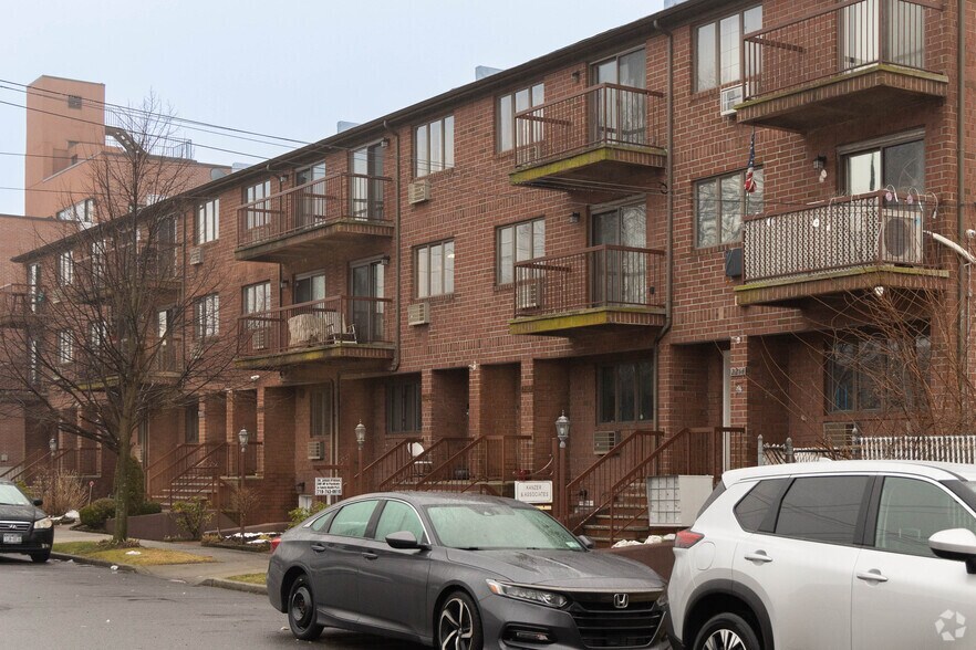 More Photos Of 2214-2226 Kimball St, Brooklyn Apartments For Sale