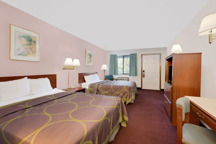 More Photos Of 702 Highway 16a, Keystone Hotel For Sale