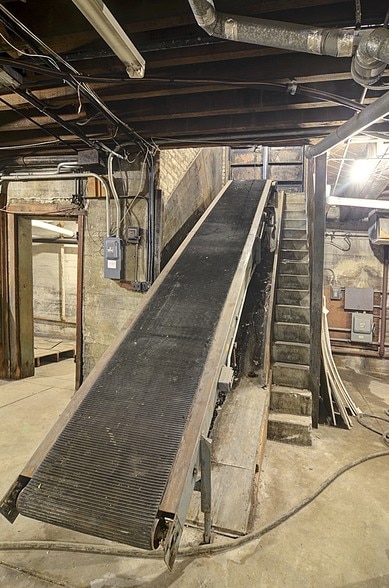 More Photos Of 6442-6450 Cermak Rd, Berwyn Apartments For Lease