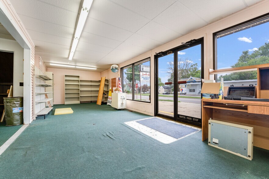 More Photos Of 1001 S E St, Richmond General Retail For Sale