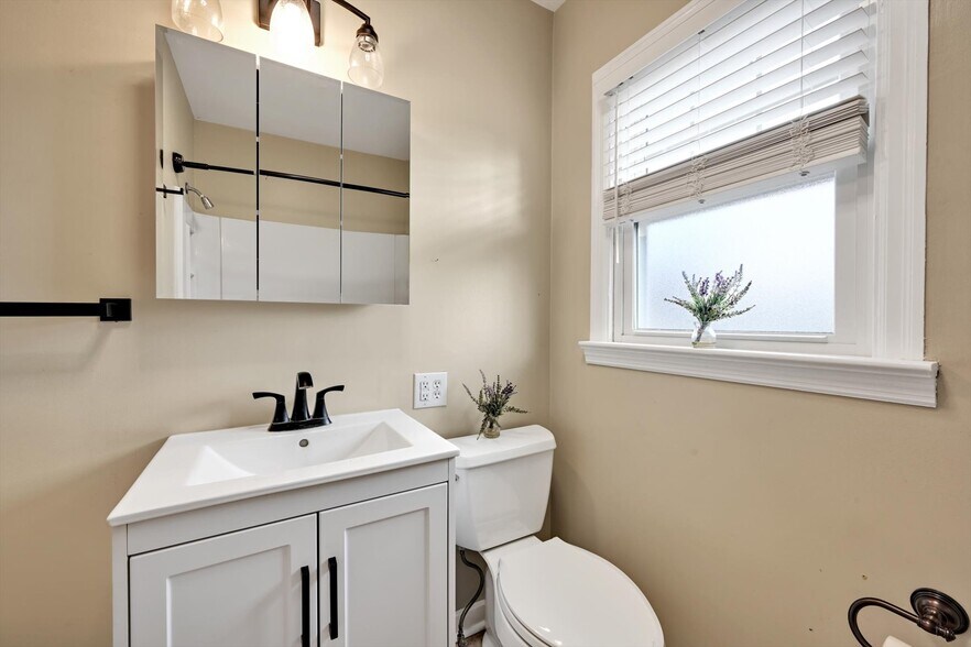 More Photos Of 3419 Market St, Camp Hill Storefront Retail Office For Sale