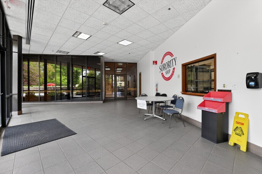 More Photos Of 274 Shoemaker Rd, Pottstown Manufacturing For Lease