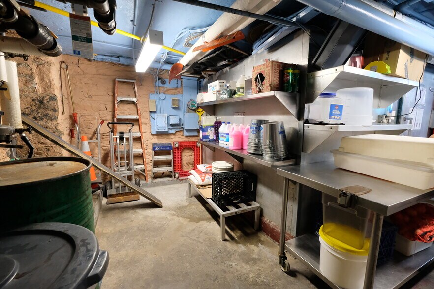 More Photos Of 358 W 23rd St, New York Multifamily For Sale