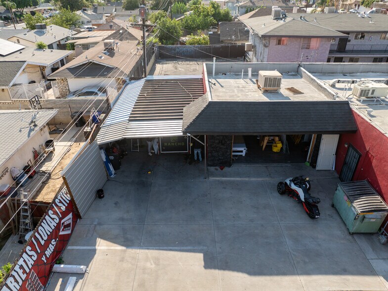 More Photos Of 2625 Niles St, Bakersfield Storefront Retail Office For Sale