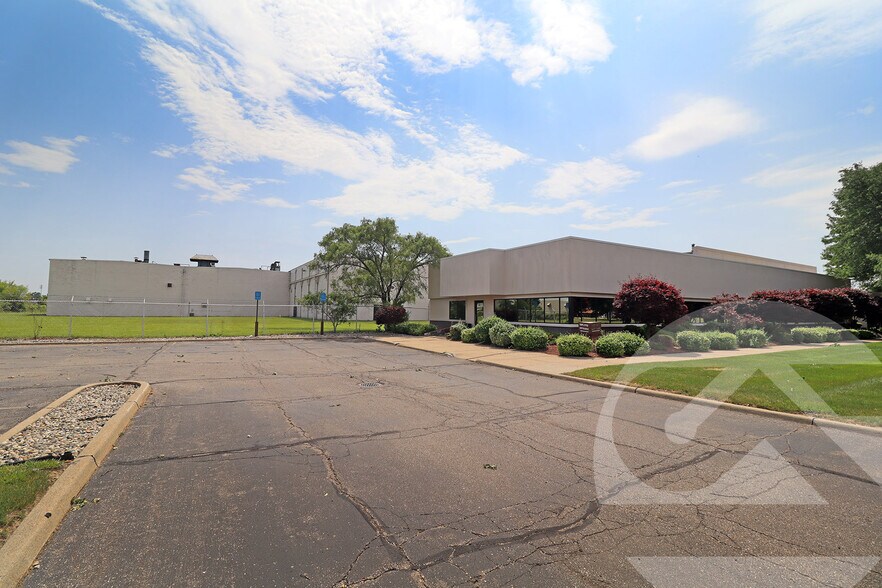 Primary Photo Of 31440 Stephenson Hwy, Madison Heights Manufacturing For Sale