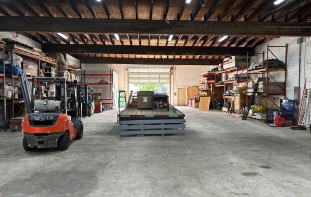 More Photos Of 2590 Monroe St, York Warehouse For Sale