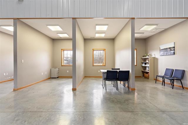 More Photos Of 250 S West St, Russiaville Flex For Sale