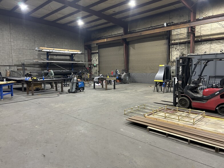 More Photos Of 4208 Charlotte Ave, Nashville Industrial For Lease