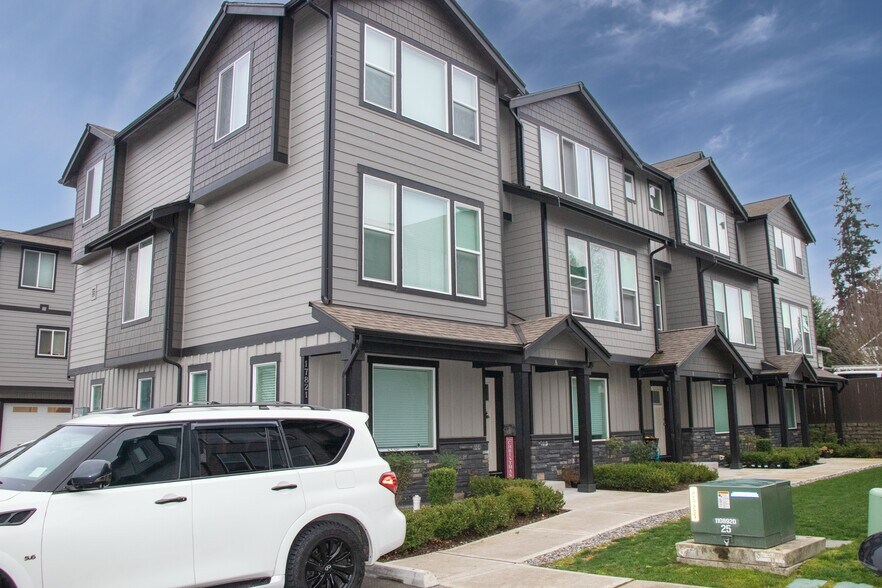More Photos Of 17825 22nd Ave E, Tacoma Apartments For Sale