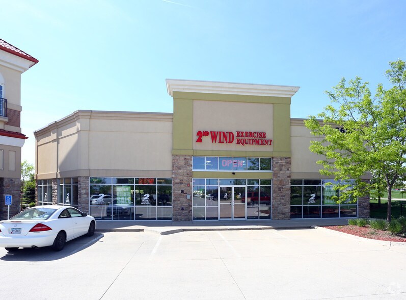 More Photos Of 6630 Mills Civic Pky, West Des Moines Freestanding For Lease