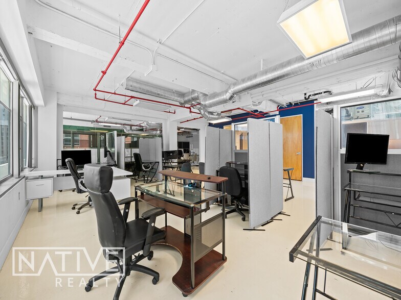 More Photos Of 14 NE 1st Ave, Miami Office For Sale