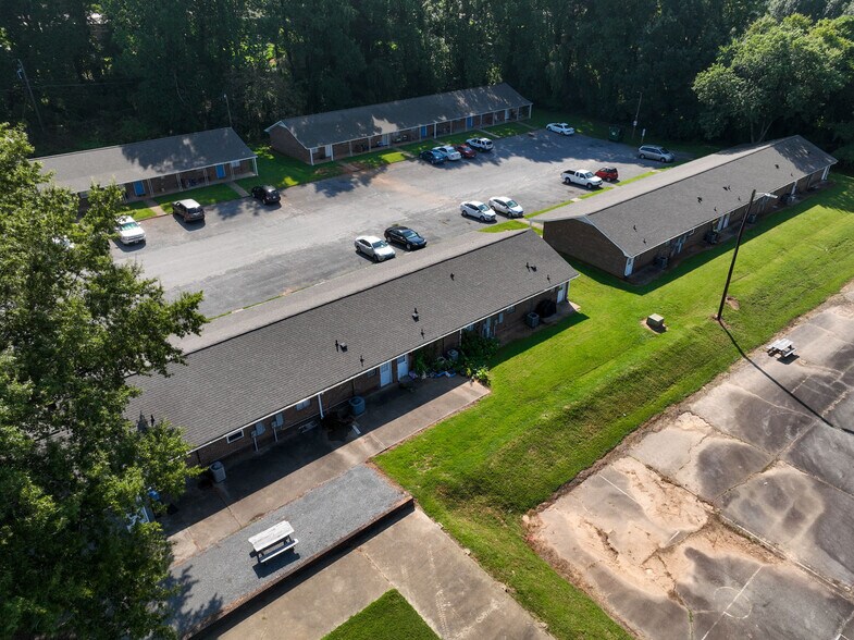 More Photos Of 100 S Kirkland Ave, Elkin Apartments For Sale