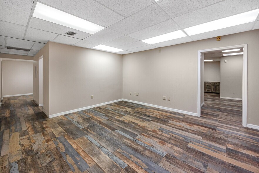 More Photos Of 6449 38th Ave, Saint Petersburg Medical For Lease