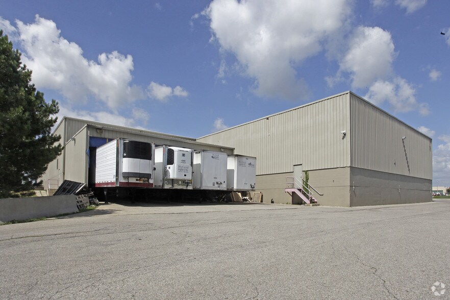 More Photos Of 2700 Bristol Cir, Oakville Theater Concert Hall For Lease