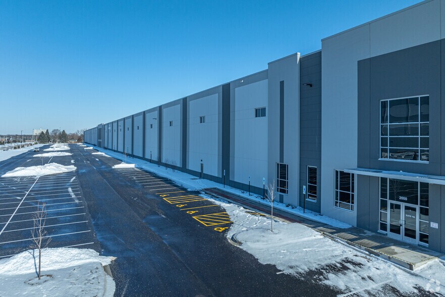 More Photos Of 2000 S Rowell Ave, Joliet Distribution For Lease