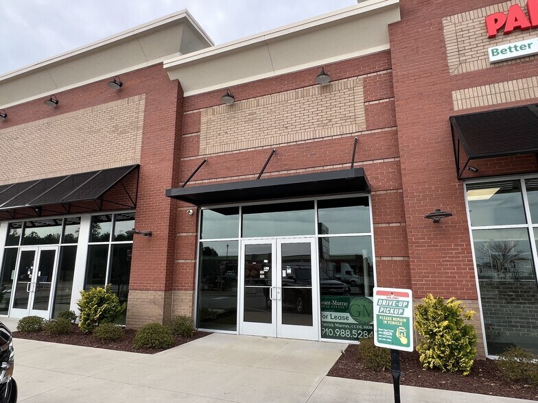 More Photos Of 9566 Cliffdale Rd, Fayetteville General Retail For Lease