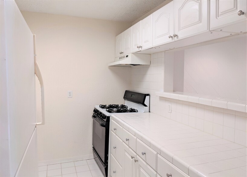More Photos Of 704 E 22nd St, Houston Apartments For Sale