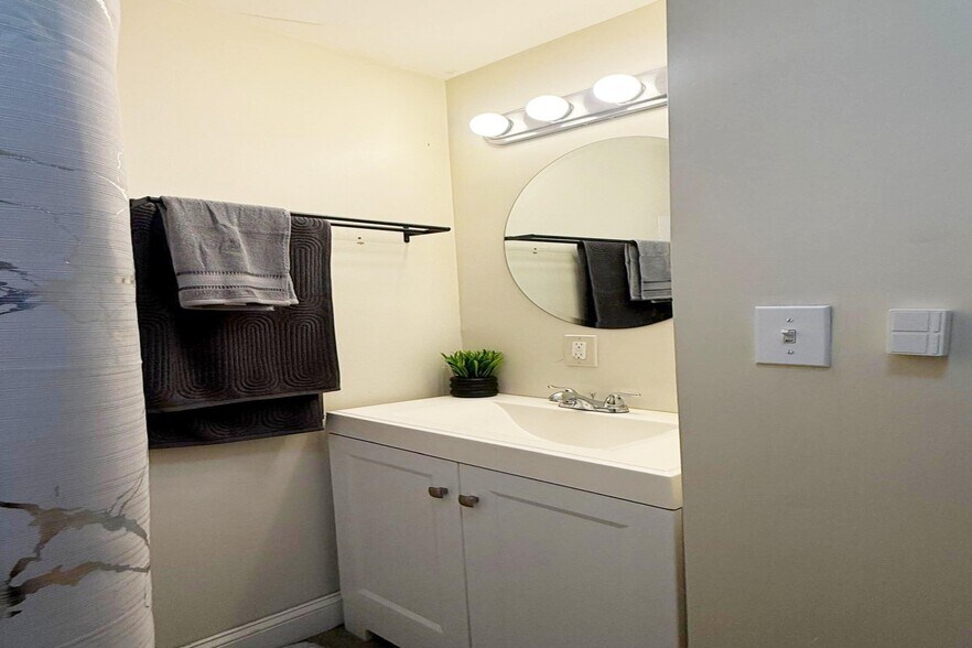 More Photos Of 54 James St, Albany Restaurant For Sale