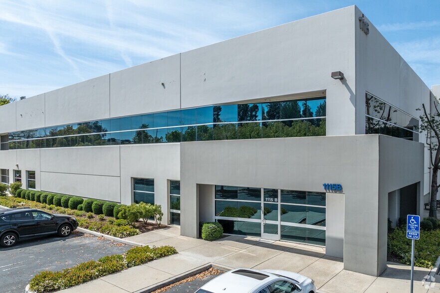 More Photos Of 1115 Research Dr, Redlands Warehouse For Lease