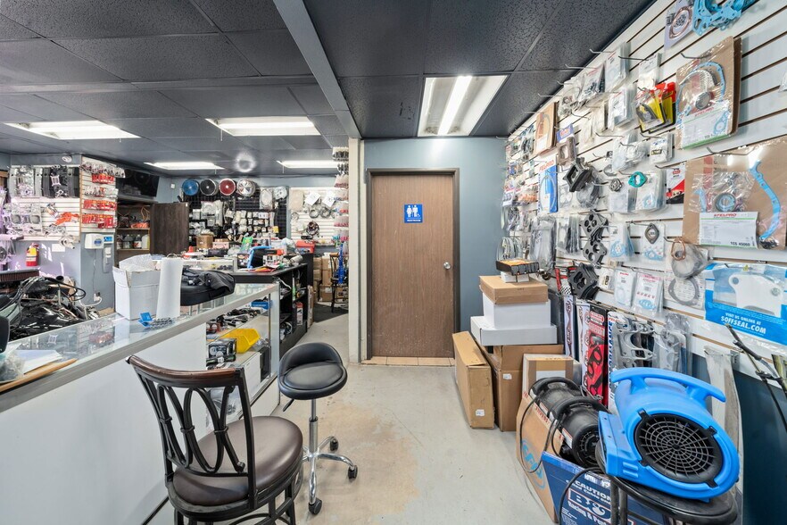 More Photos Of 471 S Allen St, San Bernardino Service For Sale