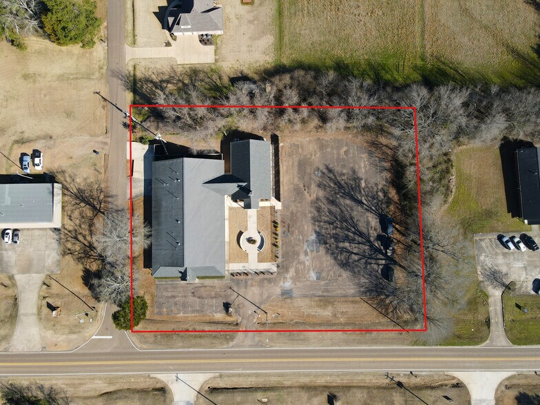 More Photos Of 218 Frostland Dr, Water Valley Religious Facility For Sale