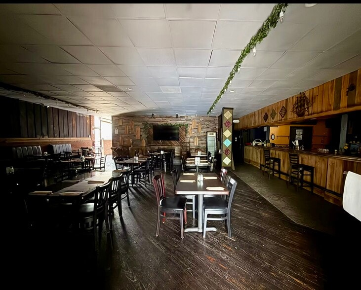 More Photos Of 2514 S College St, Auburn Unknown For Lease