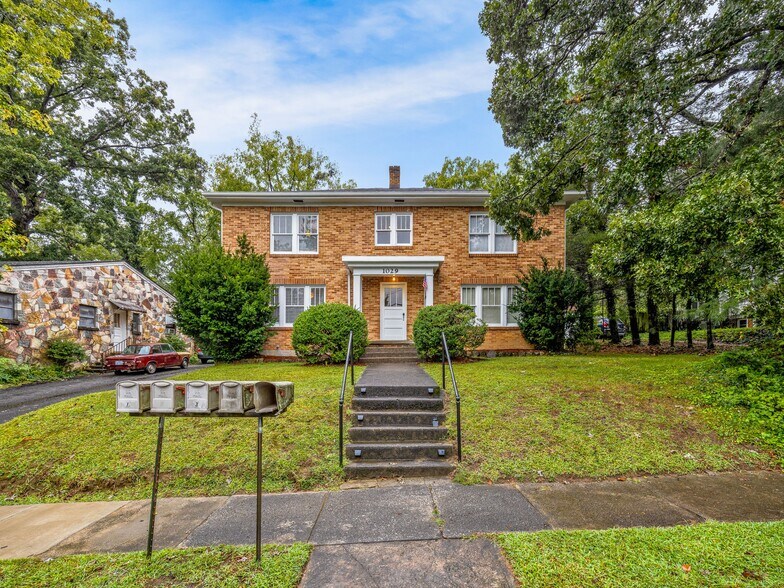 More Photos Of 1029 Patton St, Hendersonville Apartments For Sale