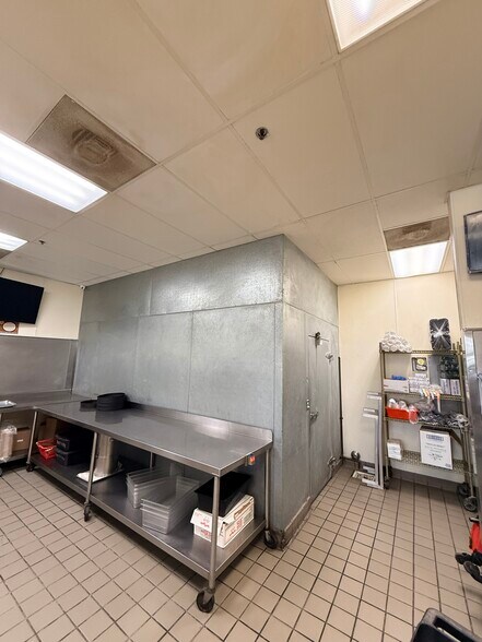 More Photos Of 861 N Sunset Ave, La Puente Storefront For Lease