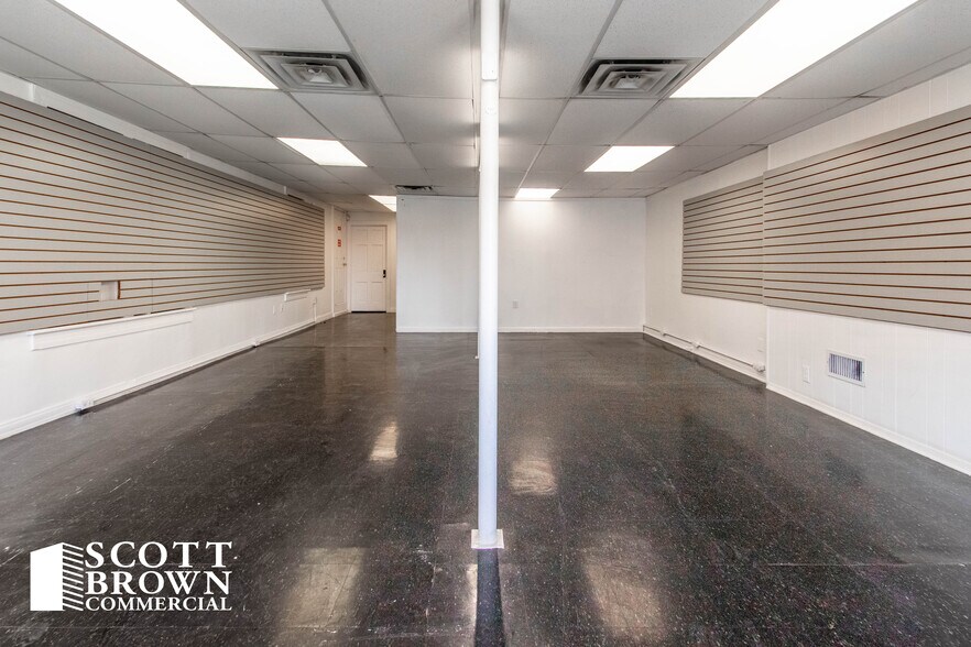 More Photos Of 211 Cedar, Denton General Retail For Lease