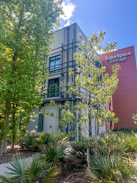 More Photos Of 1861 Ashley River Rd, Charleston Self Storage For Lease