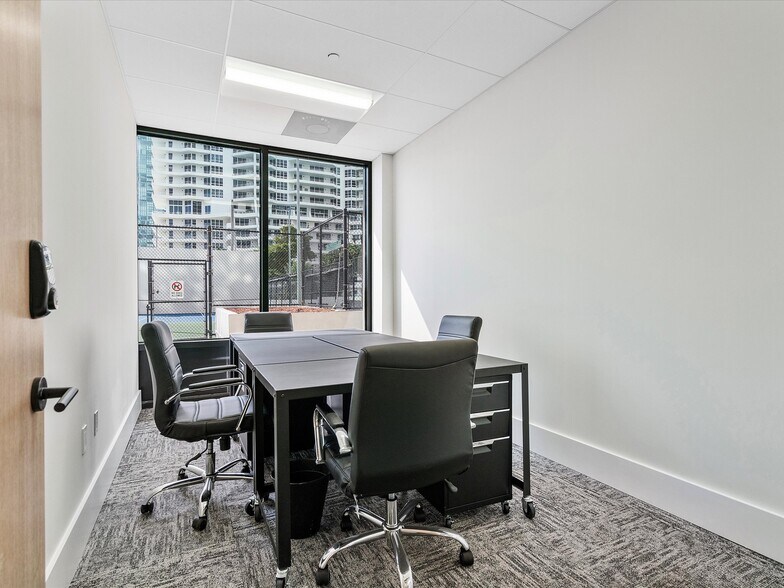 More Photos Of 600 NE 36th St, Miami Apartments For Lease