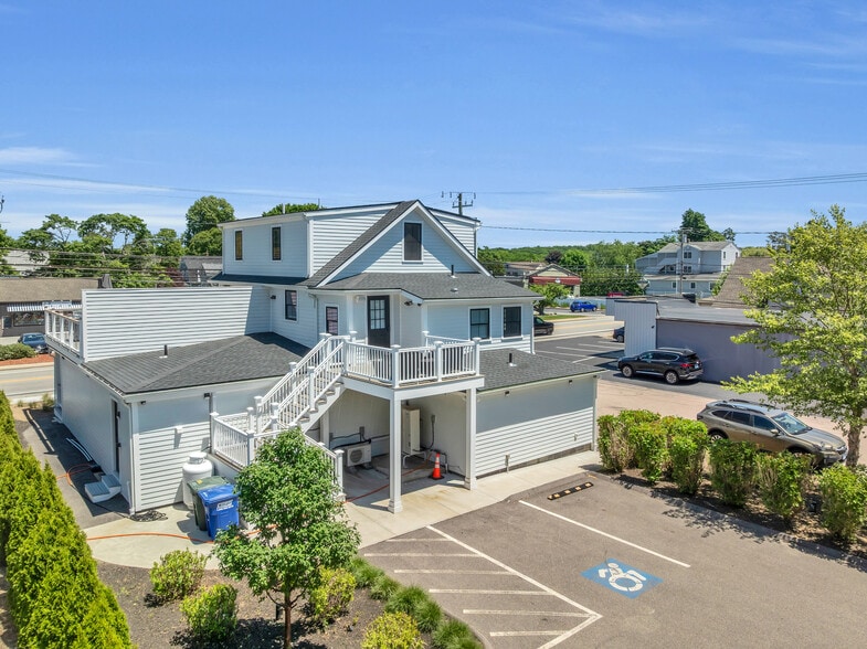 More Photos Of 44 Williams Ave, Mystic Apartments For Sale