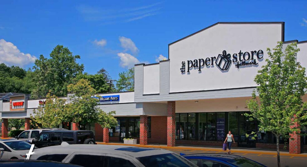 More Photos Of 238-310 Grove St, Braintree Unknown For Lease