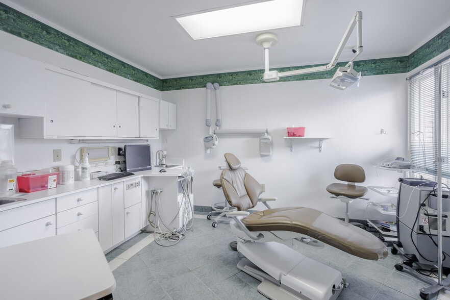 More Photos Of 230-236 Thomas More Pky, Crestview Hills Medical For Lease