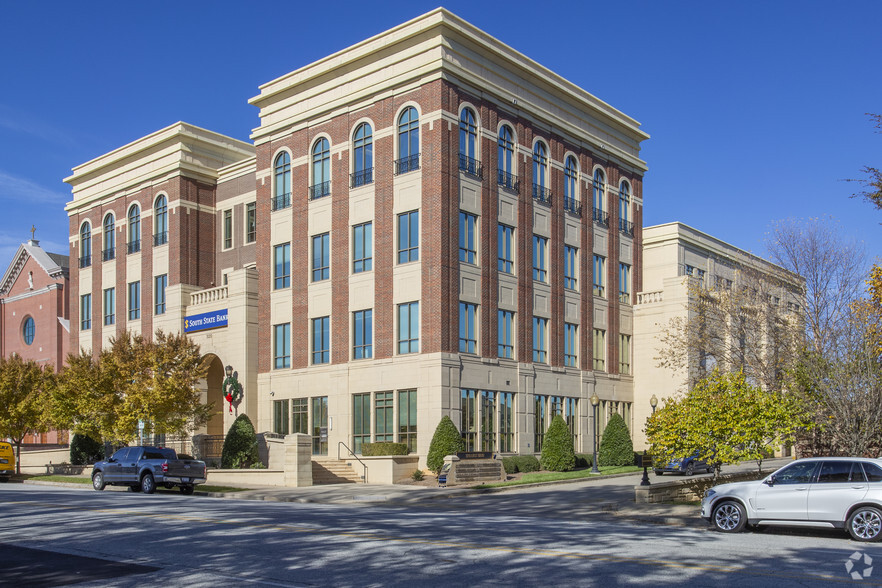 Primary Photo Of 320 E Main St, Spartanburg Office For Lease