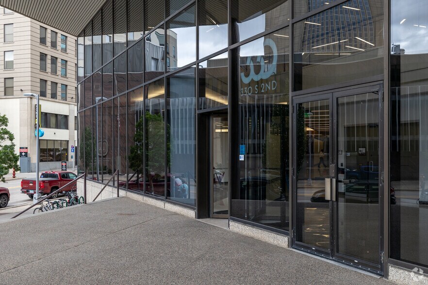 More Photos Of 330 2nd Ave S, Minneapolis Office For Sale