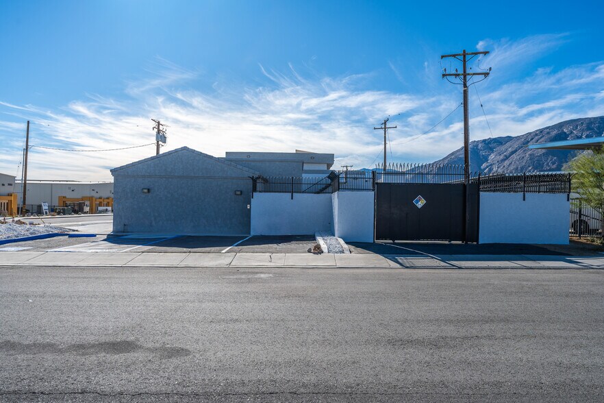 More Photos Of 3535 N Anza Rd, Palm Springs Warehouse For Lease