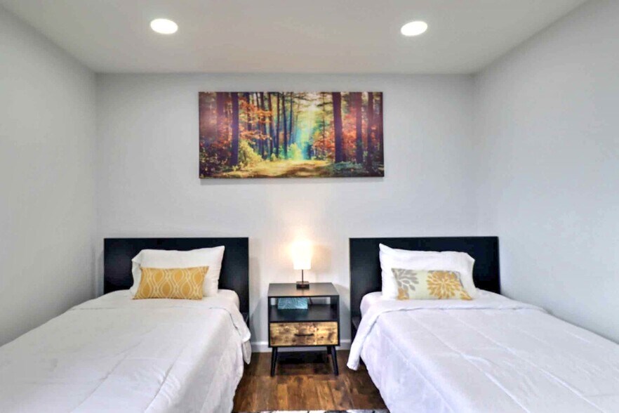 More Photos Of 3360 PA-940, Mount Pocono Specialty For Sale