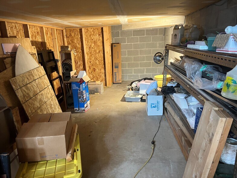 More Photos Of 11011 W Forest Home Ave, Hales Corners Warehouse For Lease