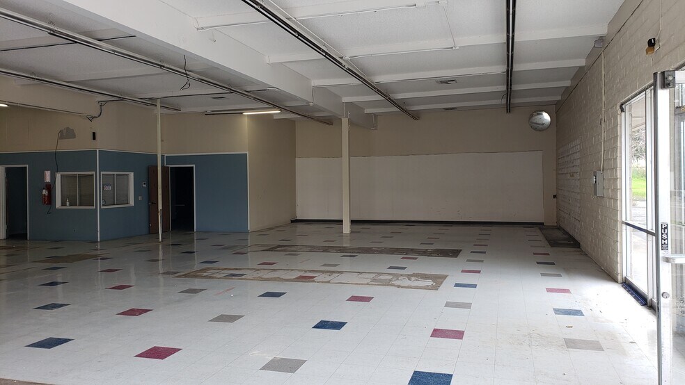 More Photos Of 28722-28728 Mission Blvd, Hayward Freestanding For Lease