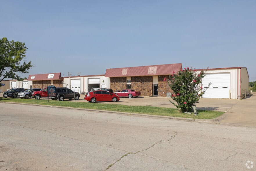 More Photos Of 5130-5159 S 94th East Ave, Tulsa Research And Development For Lease