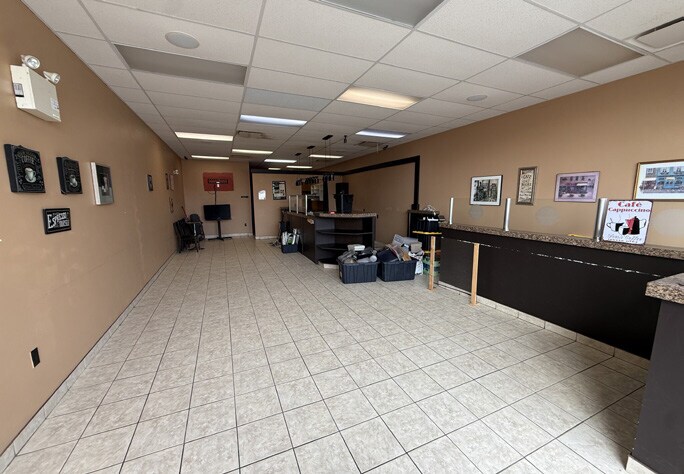 More Photos Of 5918-5966 Rochdale Blvd, Regina Storefront For Lease