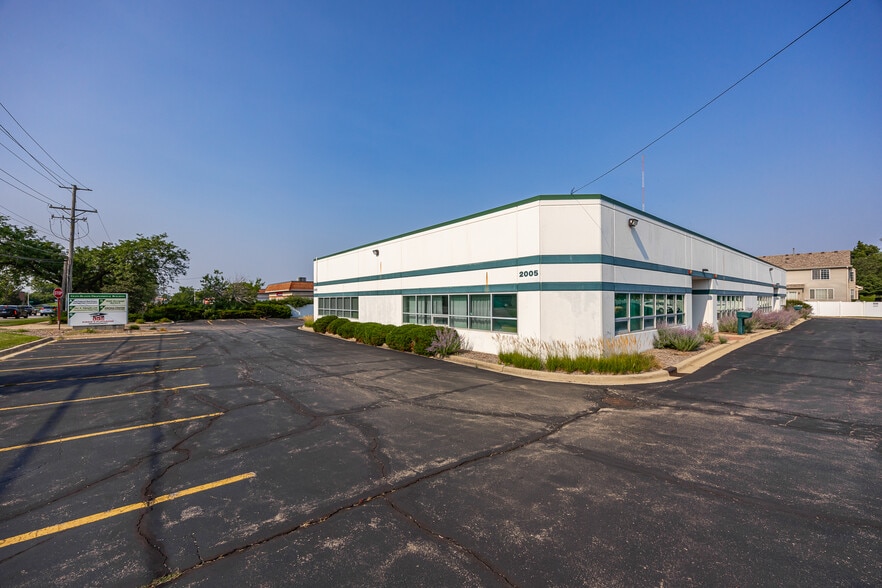 More Photos Of 2005 Bloomingdale Rd, Glendale Heights Office For Sale